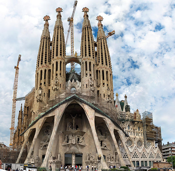 La-Sagrada-Familia-Cathedral